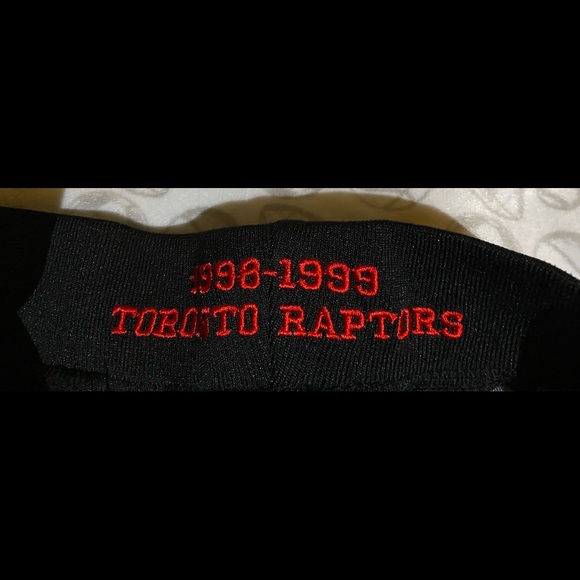 1998-99 Toronto Raptors Shorts. . No tags. Please make a offer. Can send pics - Picture 3 of 8